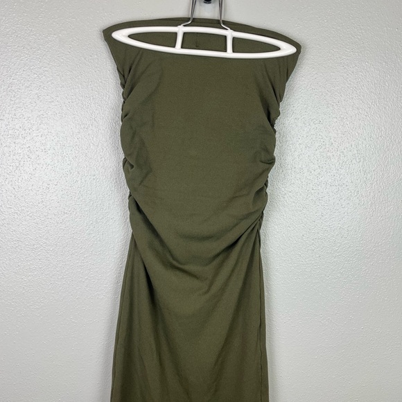 NEW DISSH Olive Carrie Ruched Bodycon Strapless Midi Dress - Picture 4 of 11